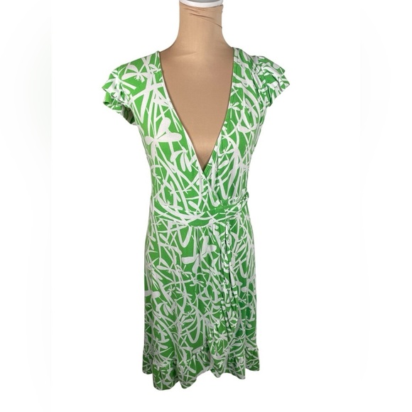 Lilly Pulitzer Women's Adriel Flutter Sleeve Wrap Dress Green Bean Light My Fire - Picture 3 of 8